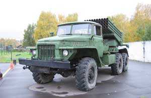 Lanzacohetes rusos BM-21 usados en Angola y conocidos como órganos de Stalin por los sudafricanos