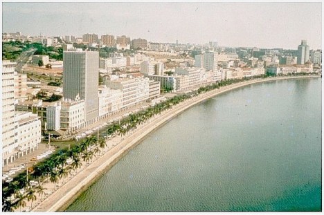 Vista_da_Marginal_1970_Cedida_por_Caluanda Vista panorámica de Luanda en los años 70